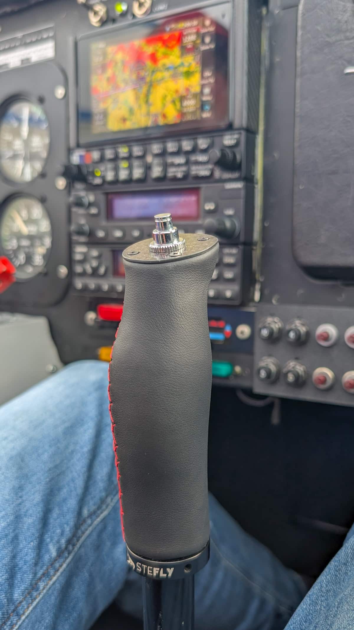 Steuerknüppel PTT Motorflugzeug